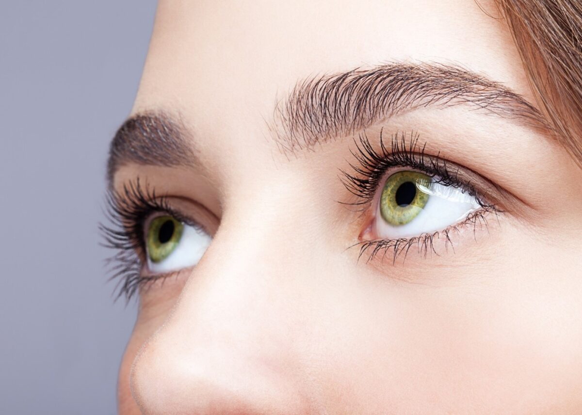 Astygmatyzm - co to jest? Objawy, przyczyny i leczenie