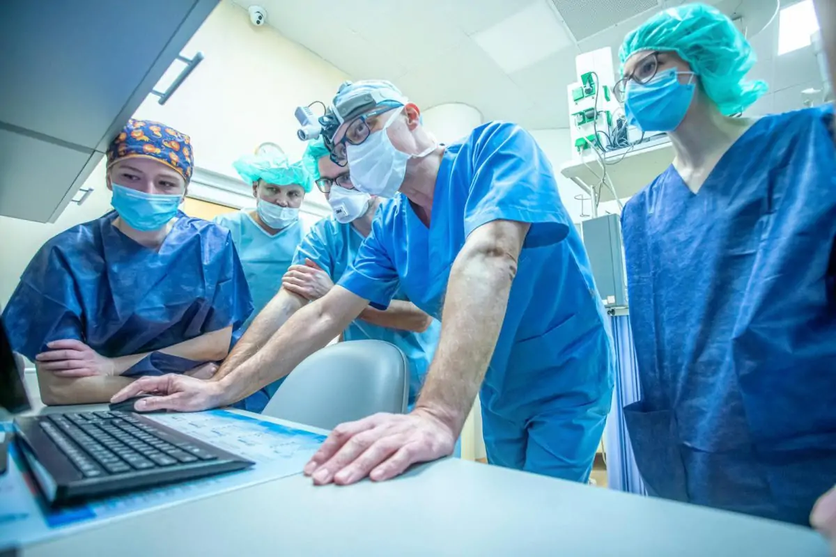 Diagnostyka w leczeniu implantologicznym w kontekście chorych zatok 7.12.2021